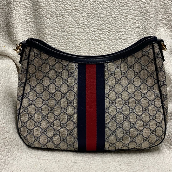 ✨SOLD✨AUTHENTIC GUCCI NAVY HOBO GG SUPREME BAG✨ - Picture 2 of 8